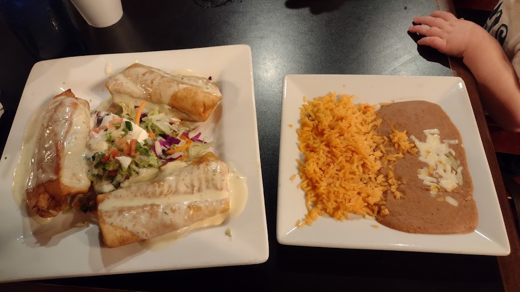 El Paso Mexican Grill | 128 S Christian Ave, Moundridge, KS 67107, USA | Phone: (620) 345-3200