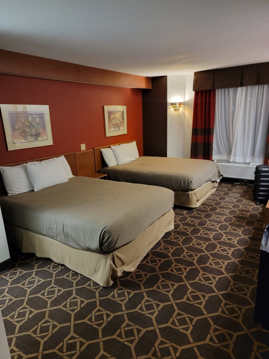 Syracuse Inn & Suites | 130 N 30th Rd, Syracuse, NE 68446, USA | Phone: (402) 269-2700