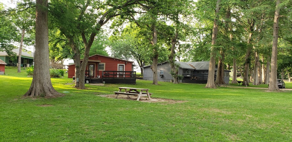 Camp Willow Resort | 202 Camp Porter Rd, New Braunfels, TX 78130, USA | Phone: (512) 293-0239