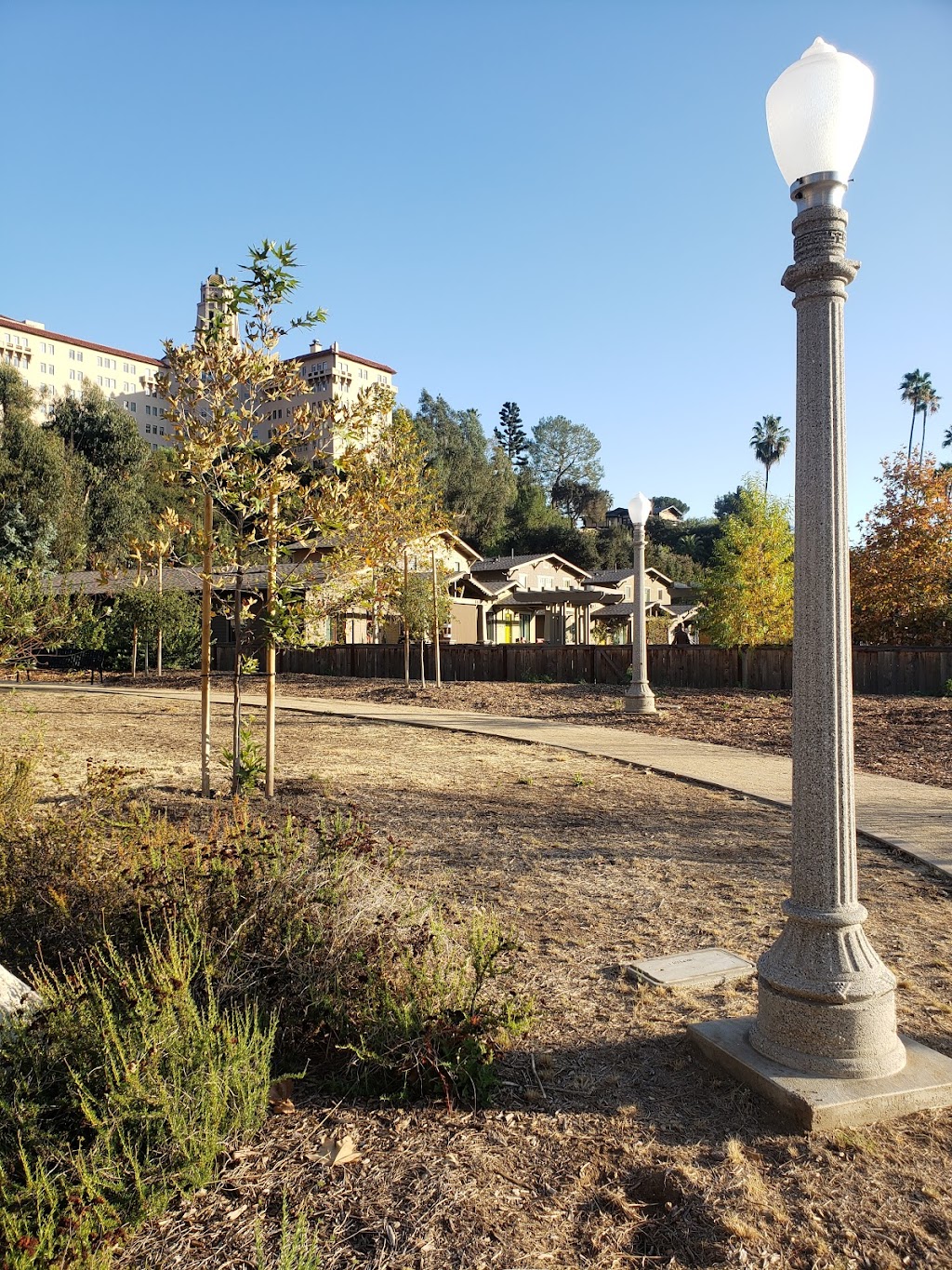 Desiderio Neighborhood Park | 10 N Arroyo Blvd, Pasadena, CA 91105 | Phone: (626) 744-7500