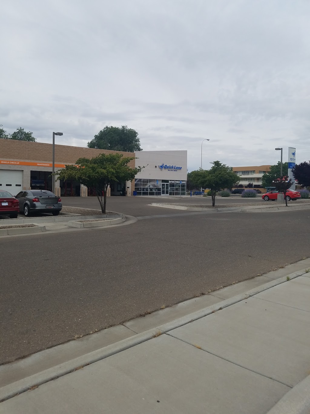 Quick Lane | 3130 Coors Blvd NW, Albuquerque, NM 87120, USA | Phone: (505) 831-4700