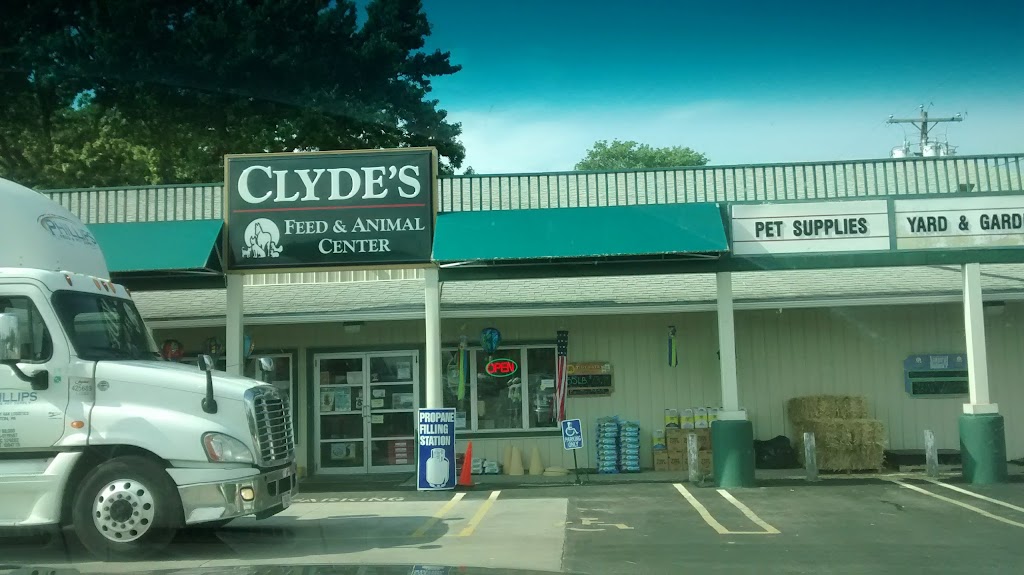Clydes Feed & Animal Center | 3972 Lockport Olcott Rd, Lockport, NY 14094, USA | Phone: (716) 434-9377