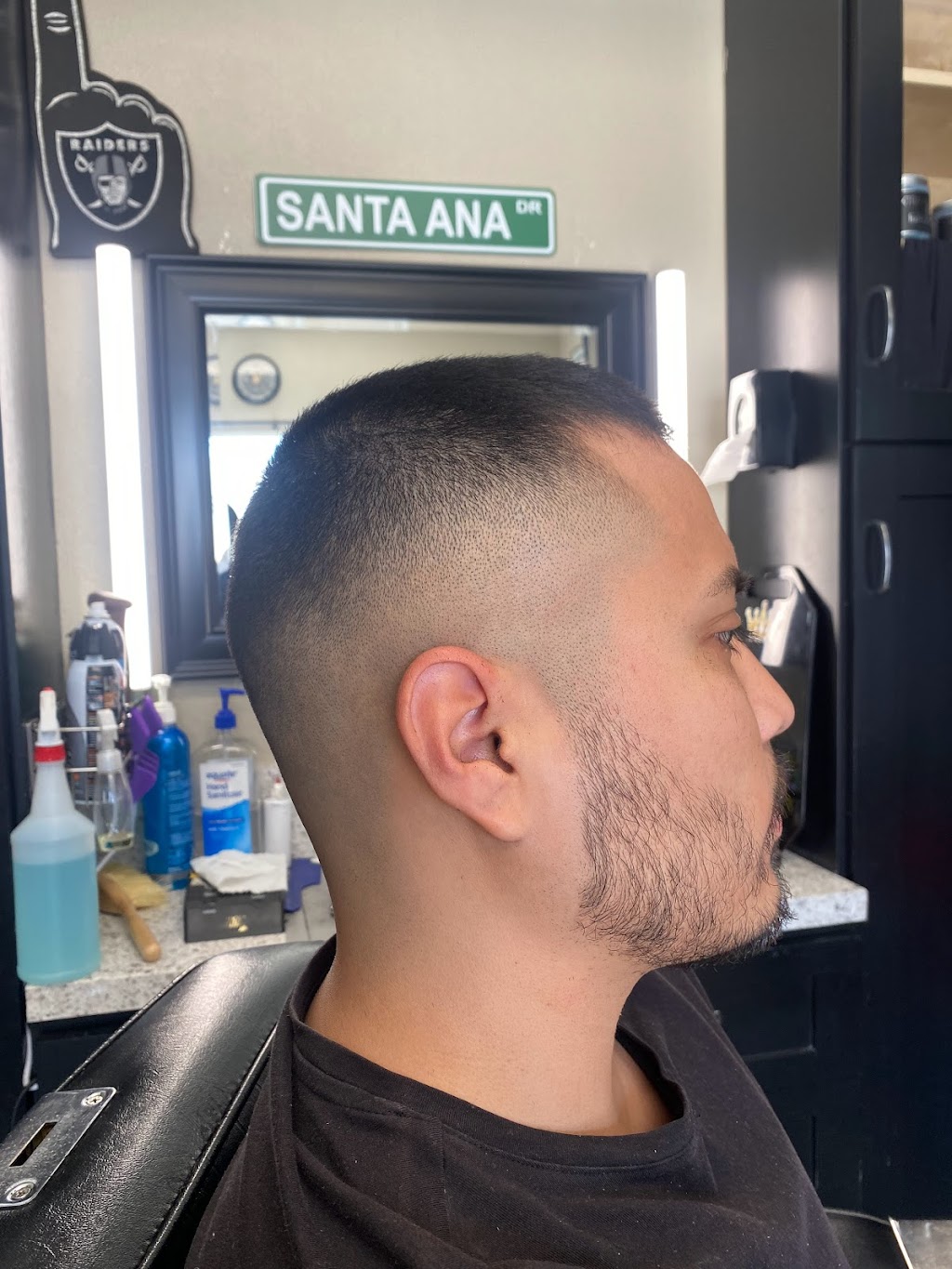 Royale Barbershop | 1926 S Main St Suit #105, Santa Ana, CA 92707, USA | Phone: (714) 760-0000