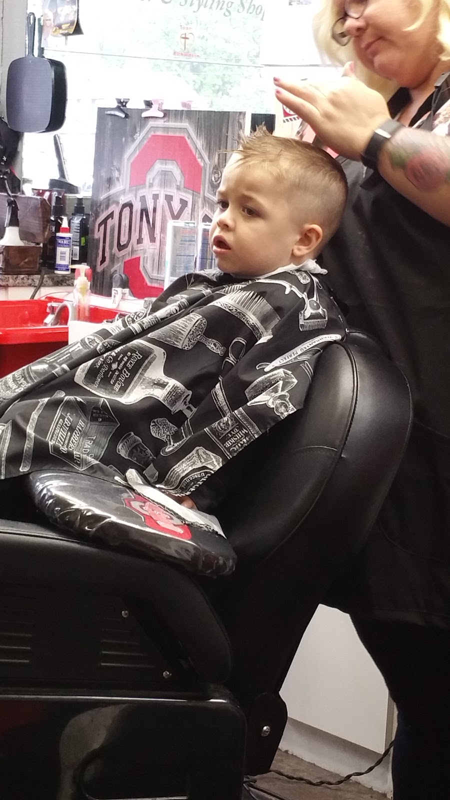 Richardsons Barbershop | 4252 Groveport Rd, Obetz, OH 43207, USA | Phone: (614) 491-1048