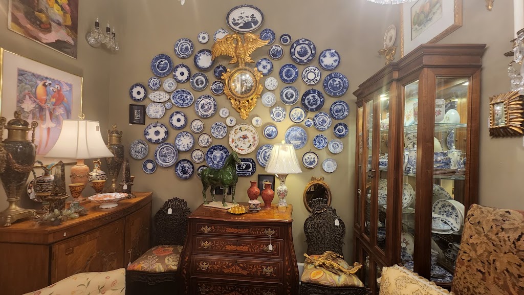 Chinoiserie Antiques & Gifts | 110 W Broadway St, Fort Meade, FL 33841, USA | Phone: (863) 285-8050