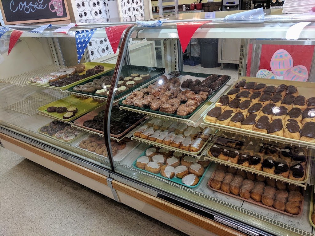 Holtmans Donut Shop | 214 W Main St, Williamsburg, OH 45176, USA | Phone: (513) 724-3865