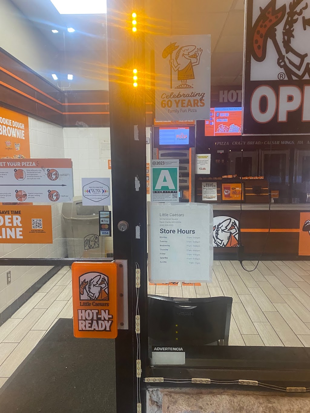 Little Caesars Pizza | 35 Harvester Square, St Peters, MO 63303, USA | Phone: (636) 939-5550