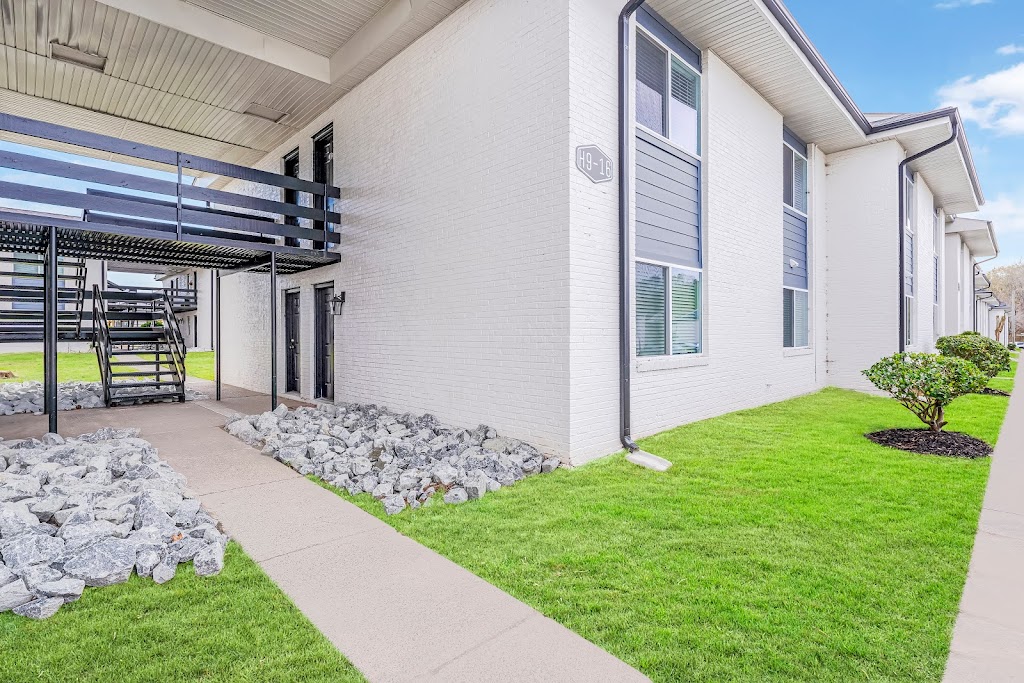 Crossings @ 501 | 4230 Garrett Rd, Durham, NC 27707, USA | Phone: (919) 489-2302