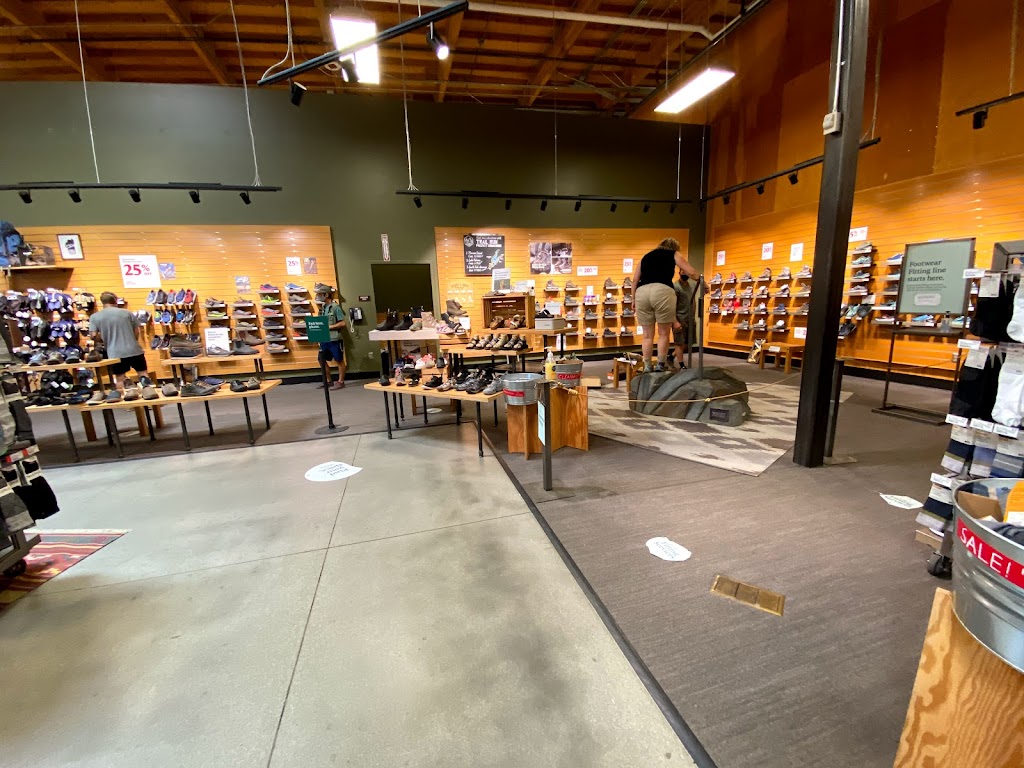 REI | 2425 Iron Point Rd, Folsom, CA 95630, USA | Phone: (916) 817-8944