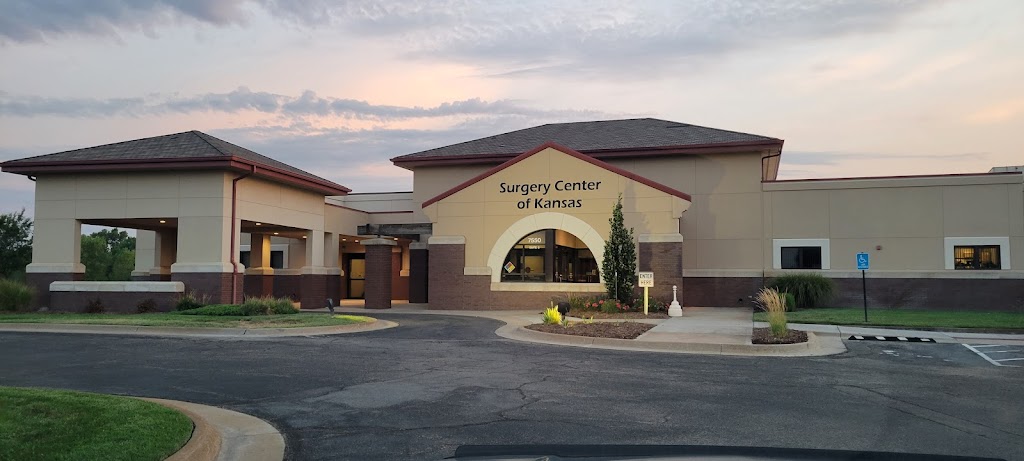 Surgery Center of Kansas | 7550 W Village Cir #2, Wichita, KS 67205, USA | Phone: (316) 838-8388