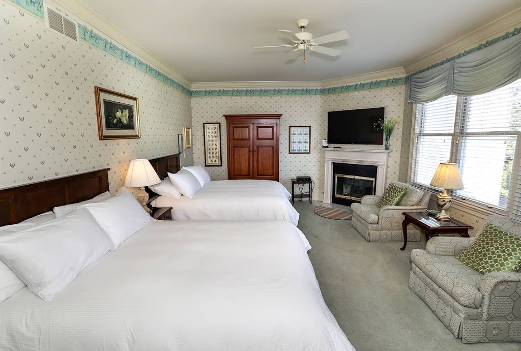 Oakmont Inn | 300 Rte 909, Verona, PA 15147, USA | Phone: (412) 828-0410