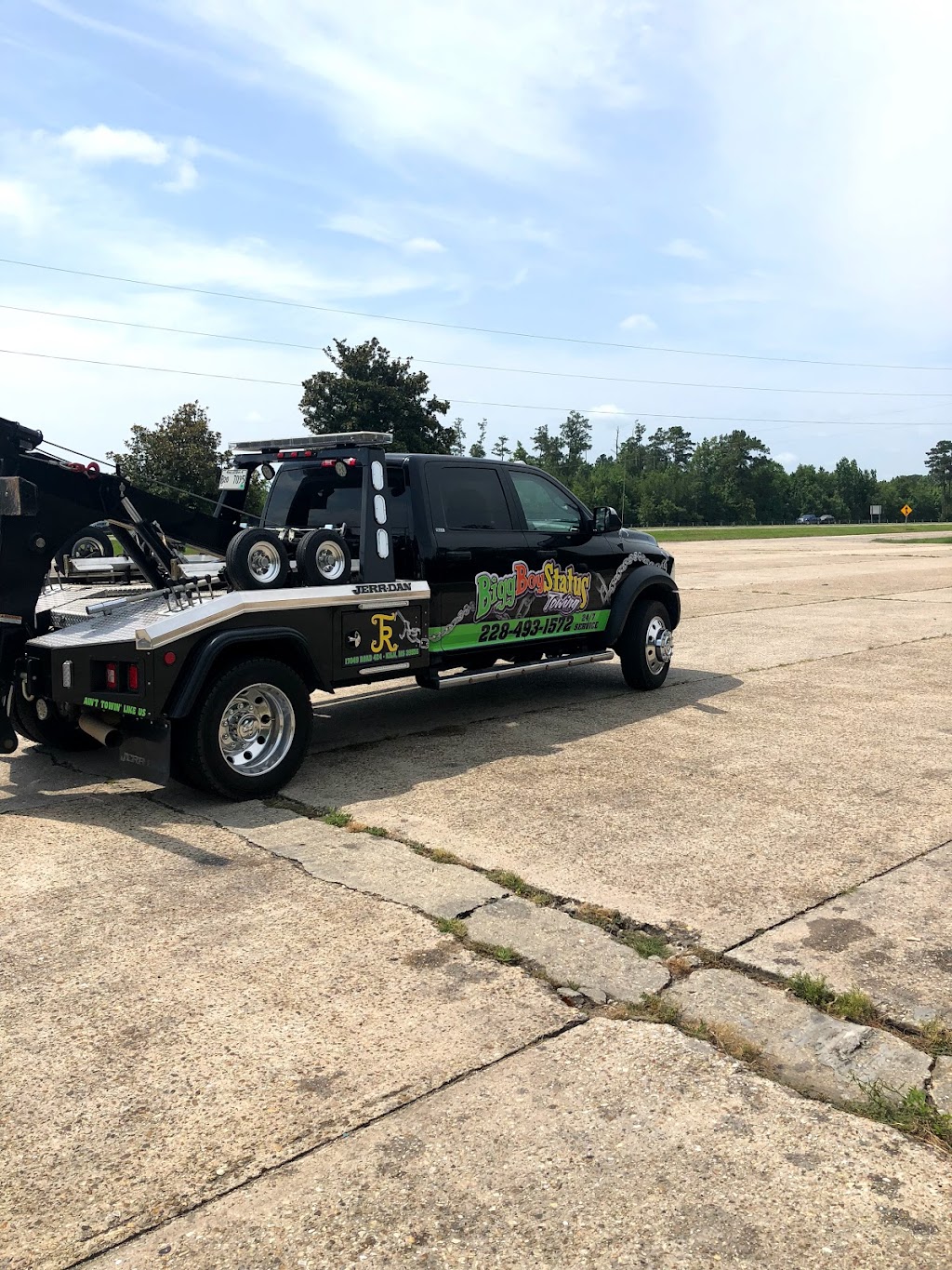 BiggBoyStatus Towing | 17049 rd, 424, Kiln, MS 39556, USA | Phone: (228) 493-1572