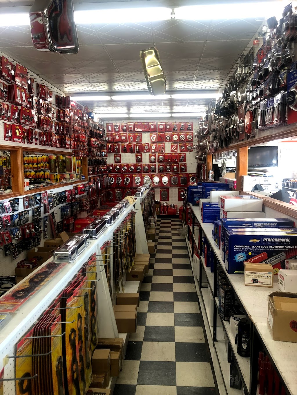 Winners Circle Speed and Custom | 207 N Scott St, Joliet, IL 60432, USA | Phone: (815) 727-6331