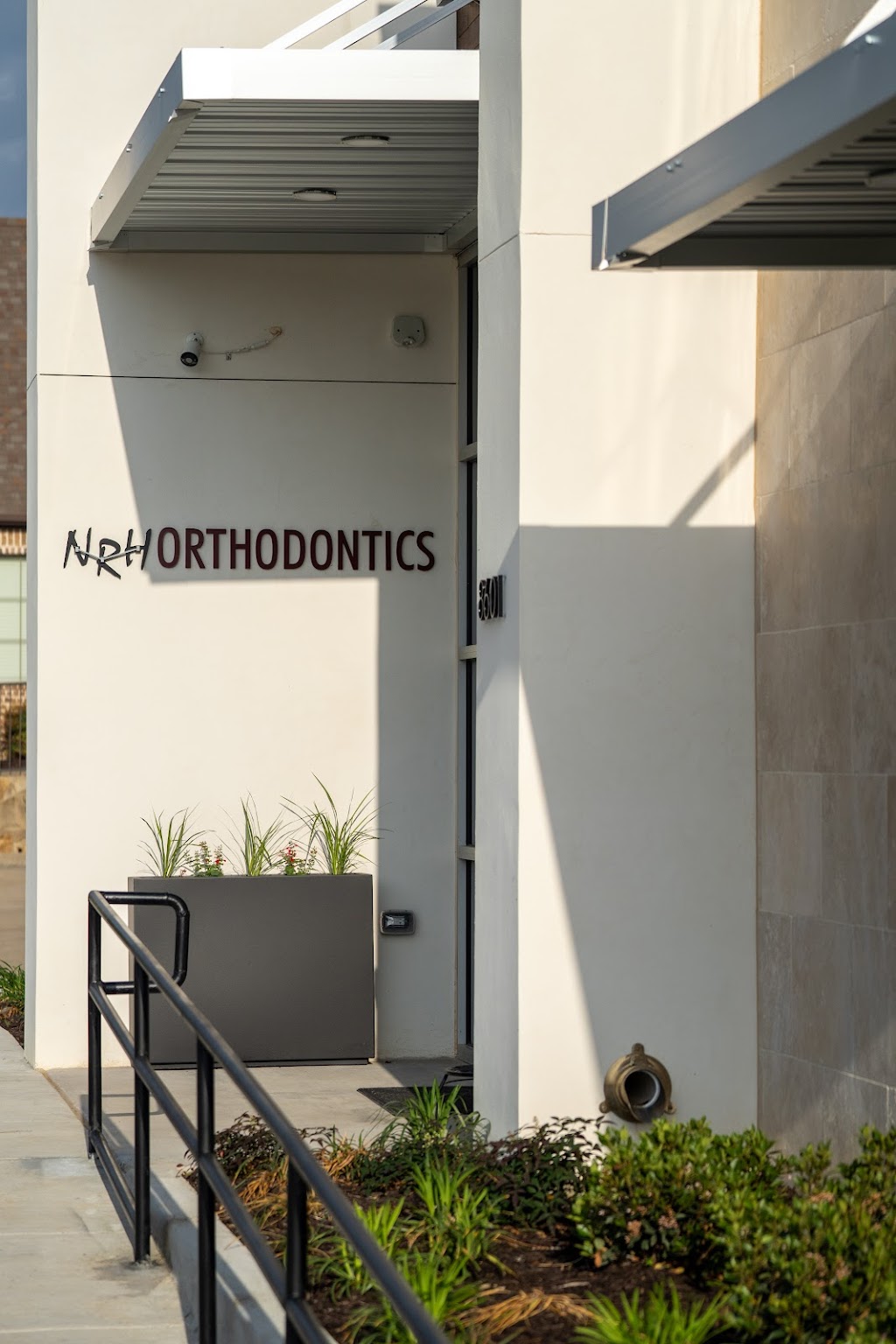 NRH Orthodontics | 8601 Mid Cities Blvd, North Richland Hills, TX 76182, USA | Phone: (817) 581-8881