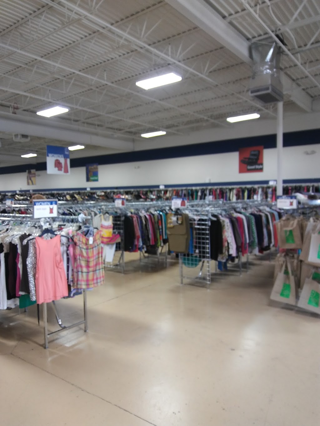 Goodwill Store - Altamesa | 2100 Altamesa Blvd, Fort Worth, TX 76134, USA | Phone: (817) 551-1555