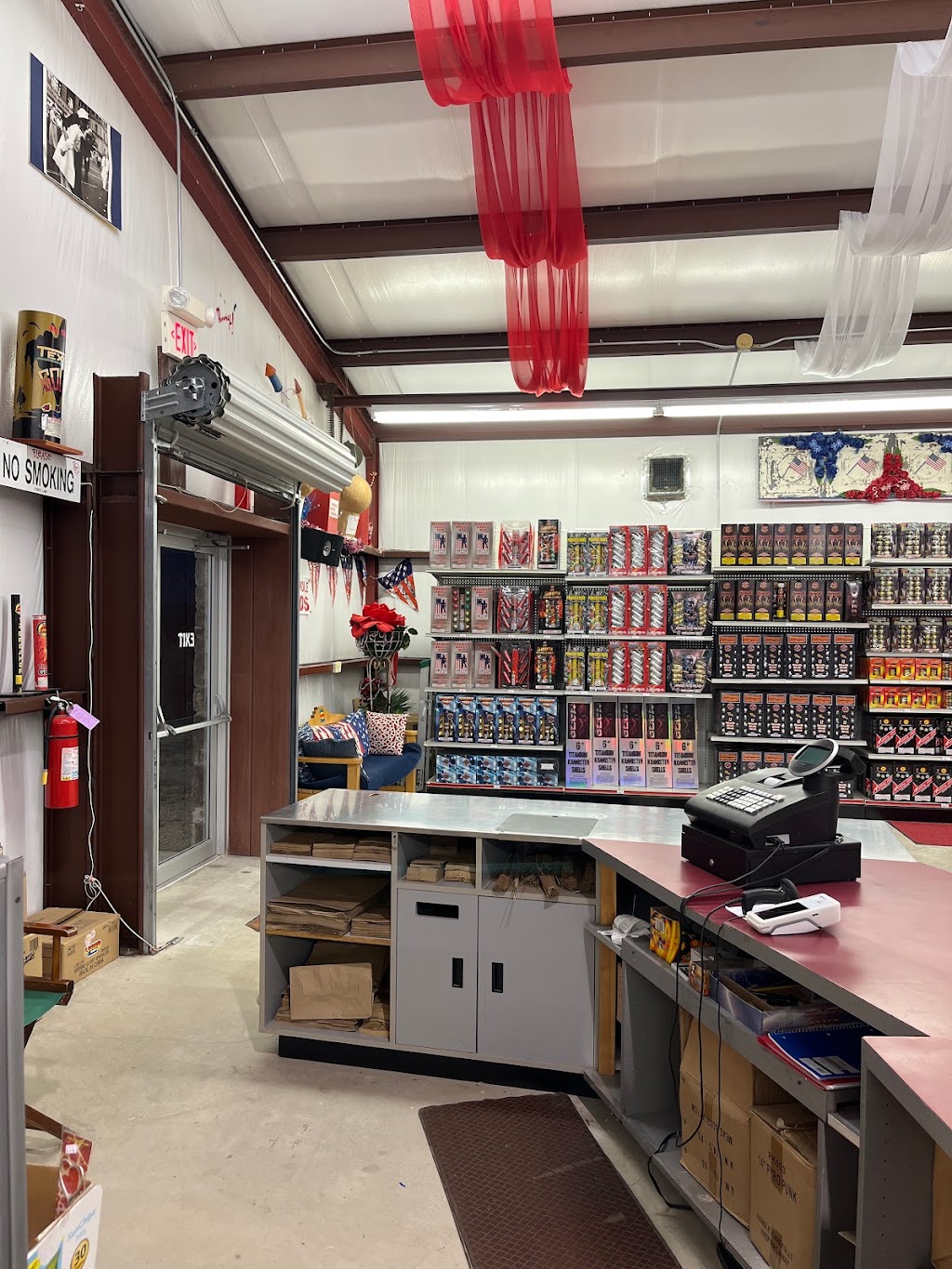 Double Barrell Fireworks | 19000 US-377, Cresson, TX 76035 | Phone: (817) 396-4500