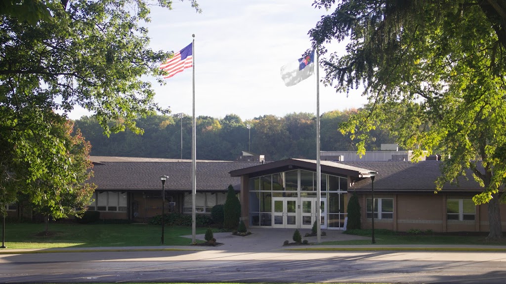 Cuyahoga Valley Christian Academy | 4687 Wyoga Lake Rd, Cuyahoga Falls, OH 44224, USA | Phone: (330) 929-0575