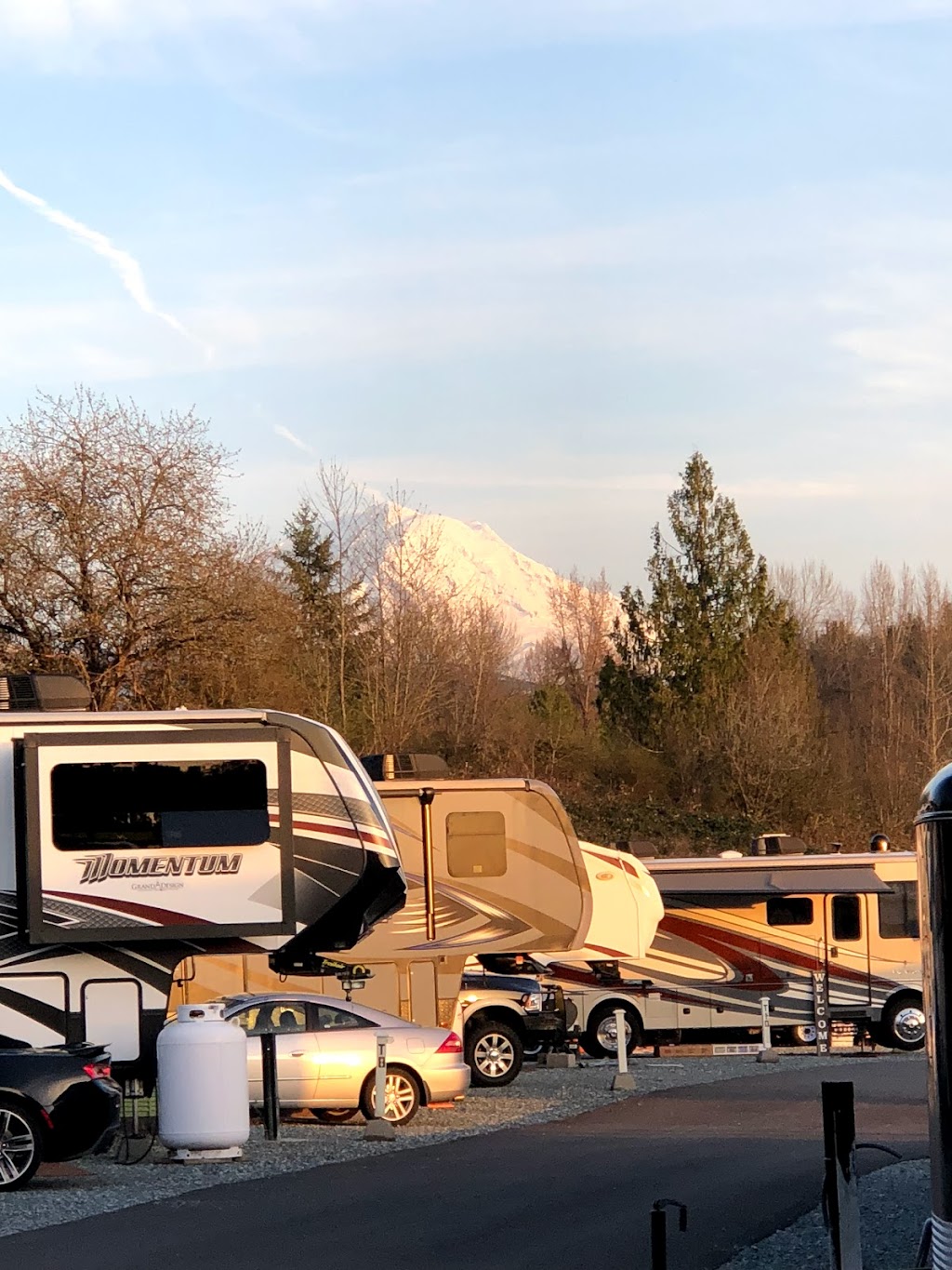 South Prairie Creek RV Resort, Convenience Store & Market | 606 WA-162, South Prairie, WA 98385, USA | Phone: (360) 897-8465