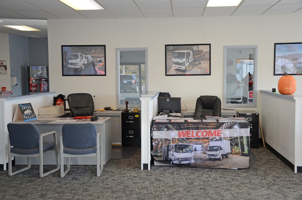 5 Corners Isuzu Truck & Auto | 1266 Washington Ave, Cedarburg, WI 53012, USA | Phone: (262) 375-1200