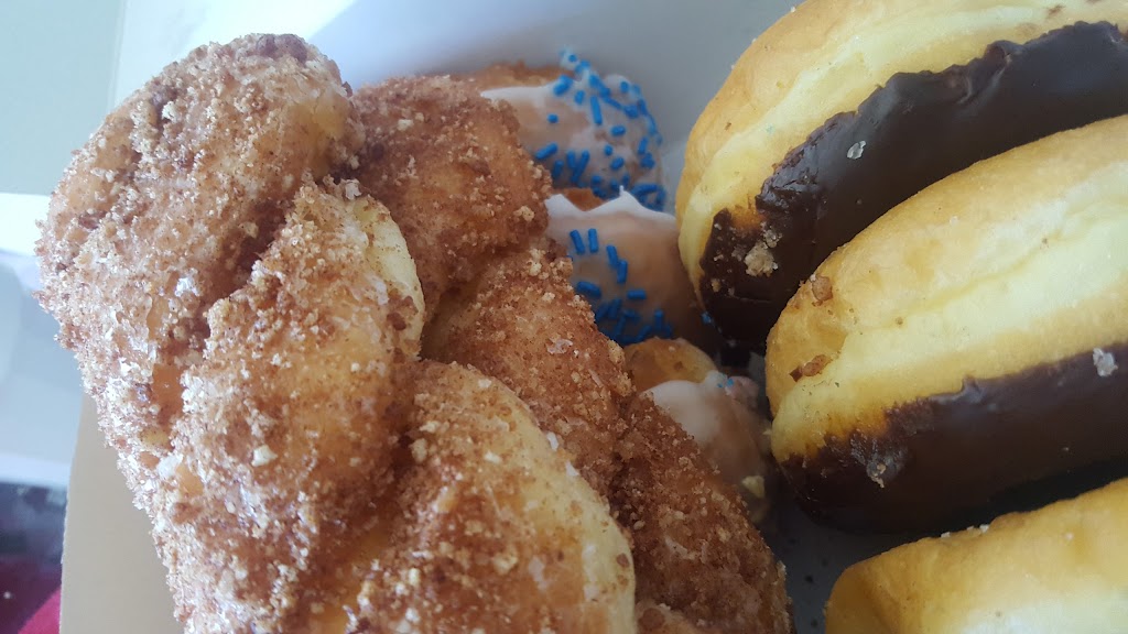 Kolsa’s Donuts | 1261 N State St, San Jacinto, CA 92583, USA | Phone: (951) 654-7788