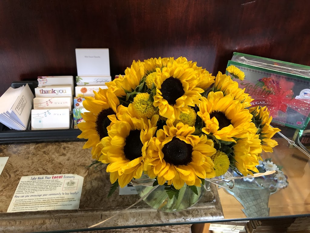 Old Town Flowers and Gifts | 79 Main St NW suite B, Lilburn, GA 30047, USA | Phone: (770) 921-4700