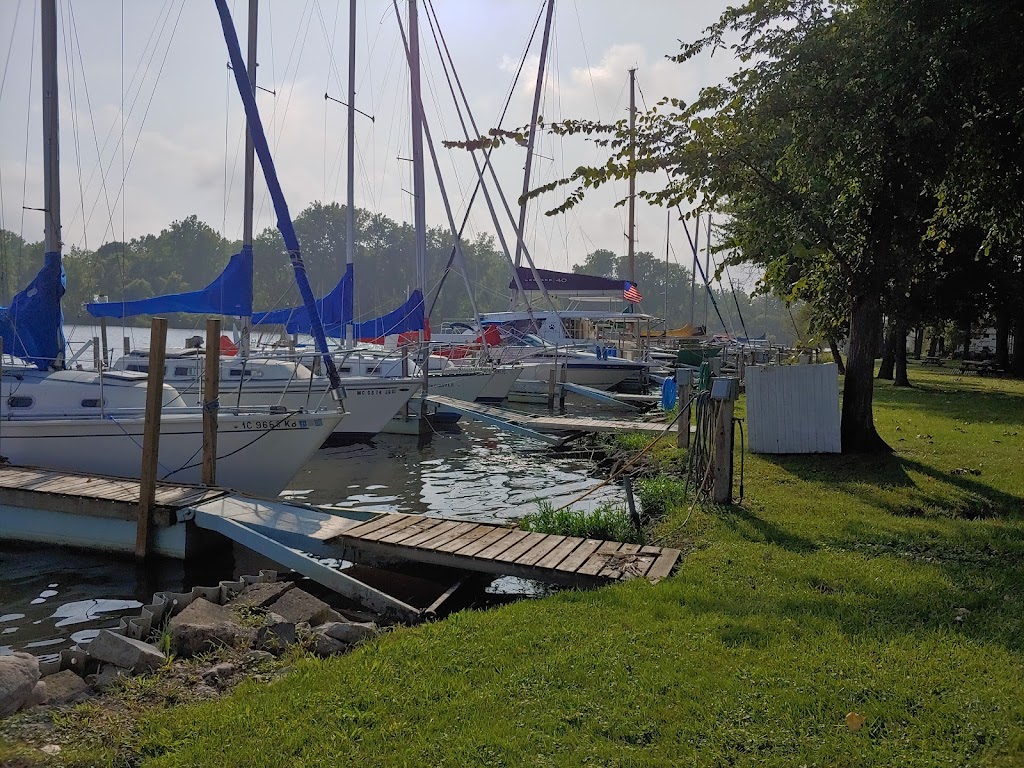 River Raisin Marina & Campground | 2502 E Elm Ave, Monroe, MI 48162, USA | Phone: (313) 575-4367