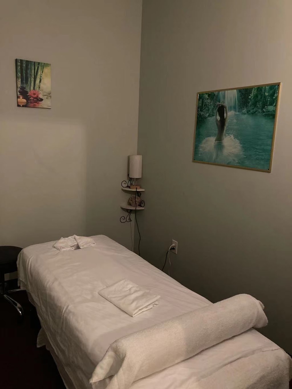 Mama Foot Massage | Next to: Regal Movie Theater. Behind:, Casa Grande Bar and Grill, 2840 East-West Connector Ste 330, Austell, GA 30106, USA | Phone: (770) 408-8804