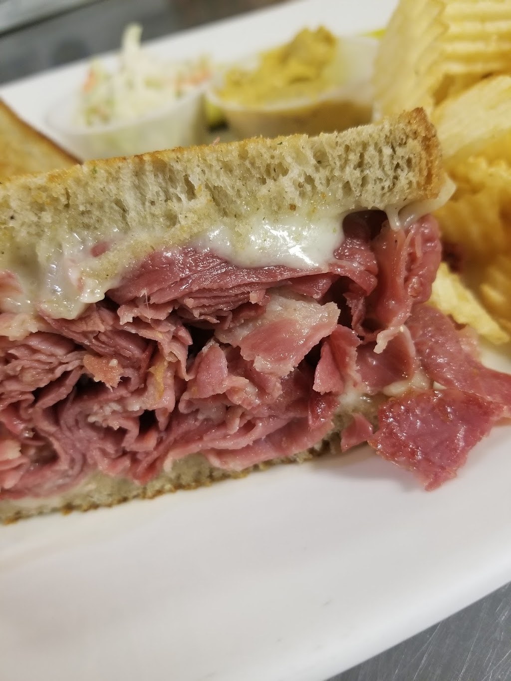 Bistro Avon Inc. | 300 Main St, Avon-By-The-Sea, NJ 07717, USA | Phone: (732) 502-4455