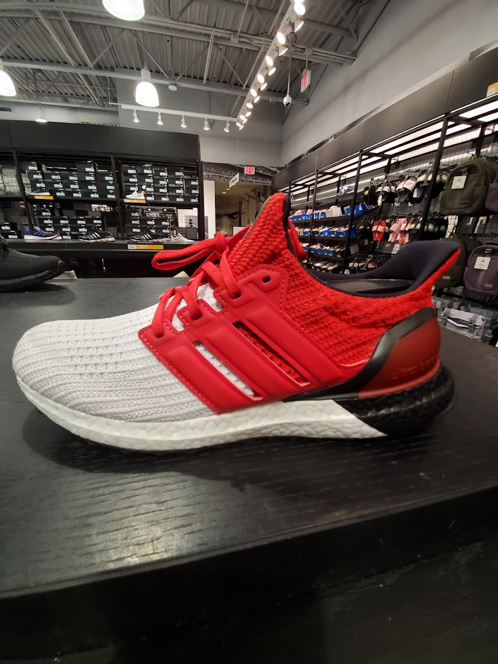 adidas Outlet Store Round Rock | 4401 N Interstate Hwy 35, Round Rock, TX 78664, USA | Phone: (512) 868-9065