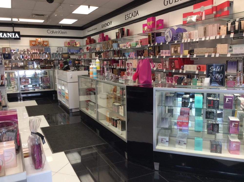 Perfumania | 549 S Chillicothe Rd #220, Aurora, OH 44202, USA | Phone: (330) 562-1539