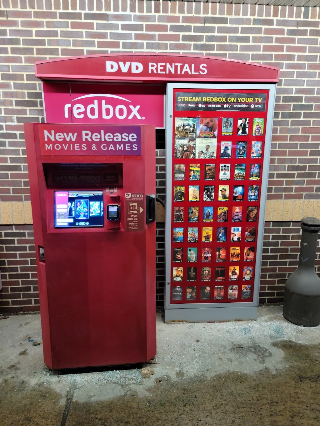 Redbox | 940 Baldwin Plaza Drive, Baldwin, WI 54002, USA | Phone: (866) 733-2693