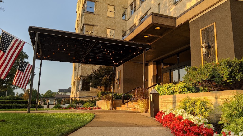 The Apartments At Hotel Phillips | 821 S Johnstone Ave, Bartlesville, OK 74003, USA | Phone: (918) 336-5800