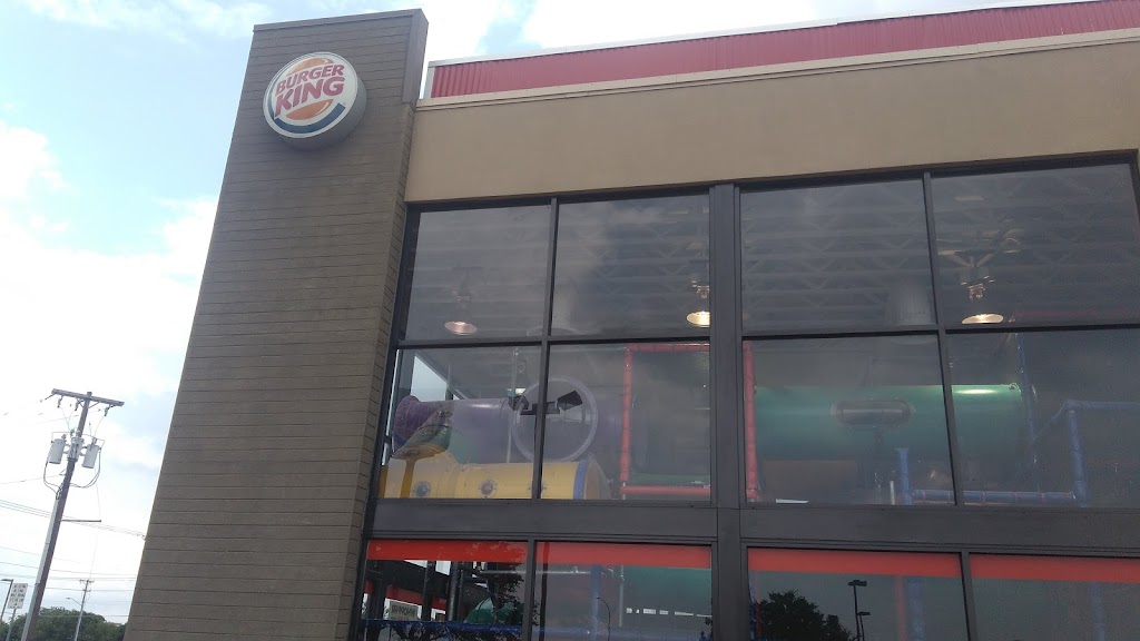 Burger King | 1520 N Cooper St, Arlington, TX 76011, USA | Phone: (817) 303-3225