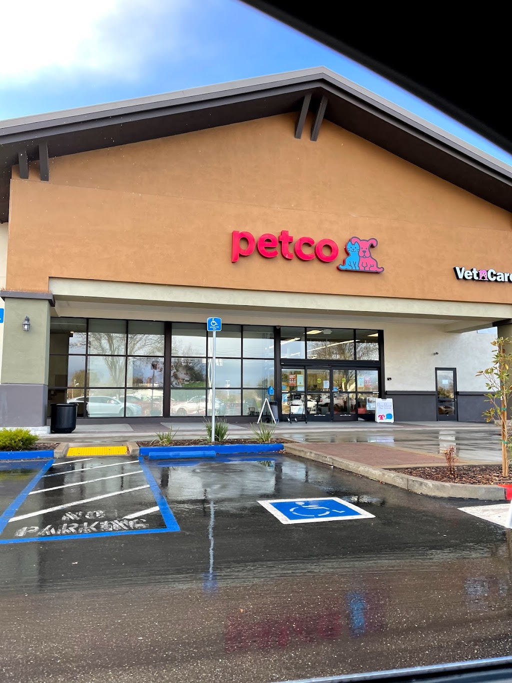 Petco | 5481 Lone Tree Wy, Brentwood, CA 94513, USA | Phone: (925) 308-7307