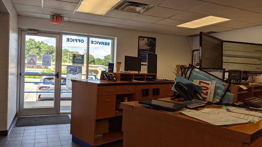Dick Smith Ford Service Center | 9505 E State Rte 350 suite a, Raytown, MO 64133, USA | Phone: (816) 301-5780