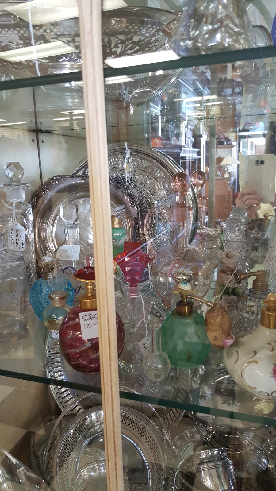 Charlie’s Antiques | 6500 Richmond Rd, Williamsburg, VA 23188 | Phone: (757) 645-4406