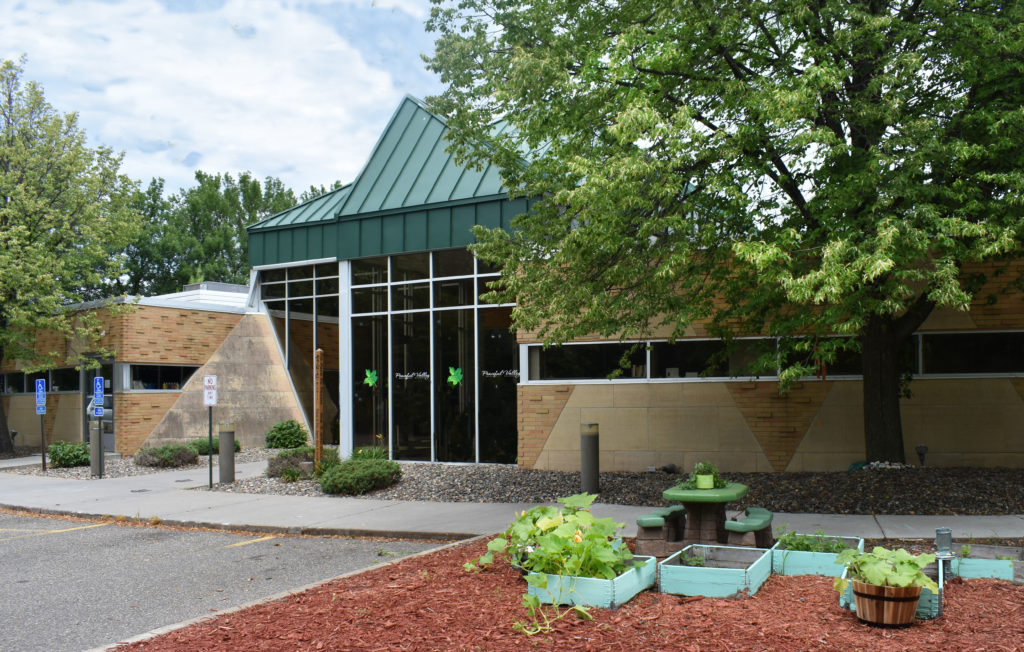 Peaceful Valley Montessori Academy - Golden Valley | 6501 Country Club Dr, Minneapolis, MN 55427, USA | Phone: (763) 208-7581