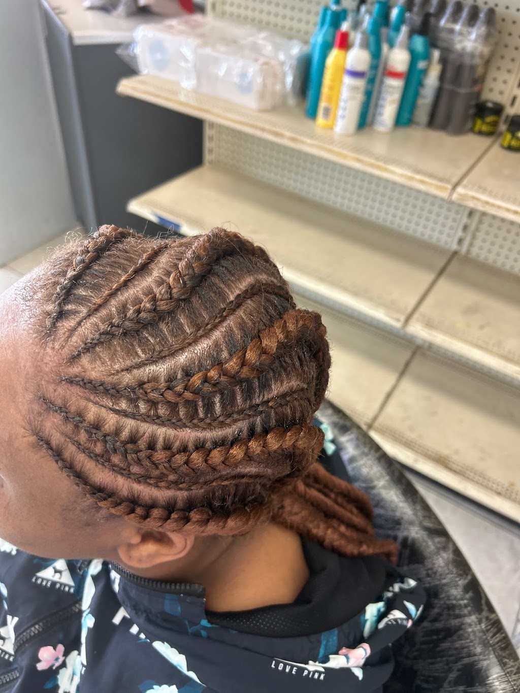 M & E African Hair Braiding | 9819 W Florissant Ave, St. Louis, MO 63136, USA | Phone: (314) 733-1221