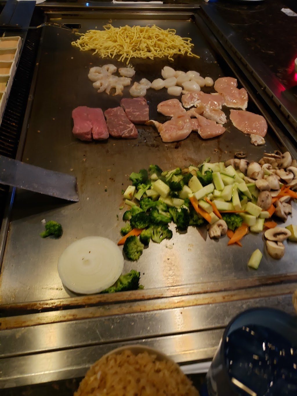 Fujiyama Japanese Hibachi & Sushi | 1100 Sergeant Jon Stiles Dr #106, Highlands Ranch, CO 80129, USA | Phone: (303) 470-1888