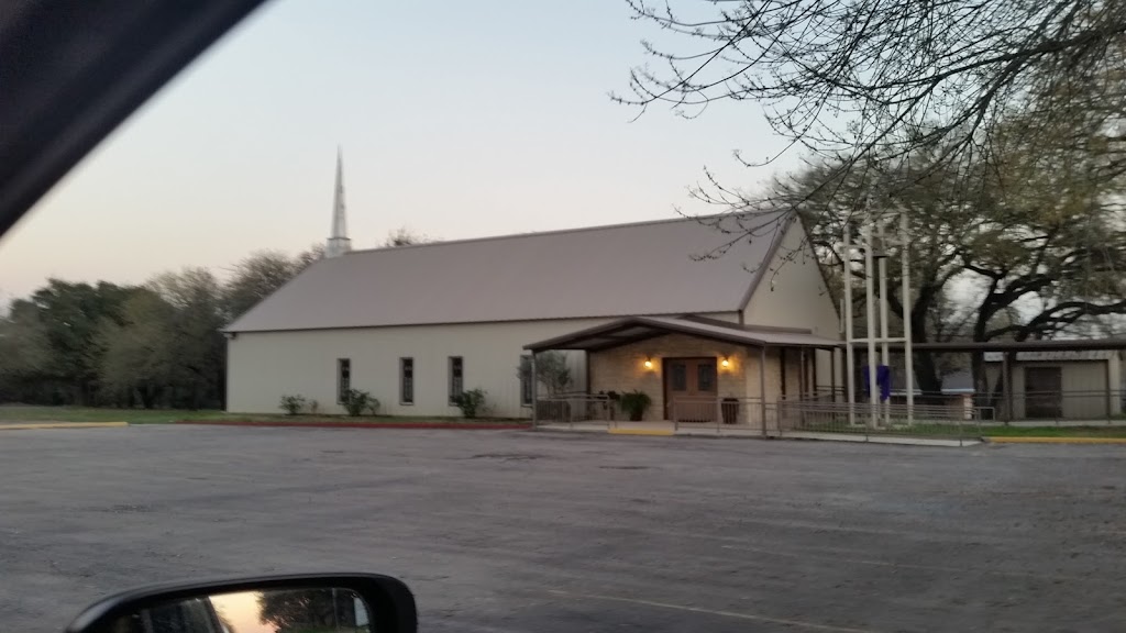 Divine Saviour Lutheran Church | 405 Ingram Rd, Devine, TX 78016, USA | Phone: (830) 663-3735