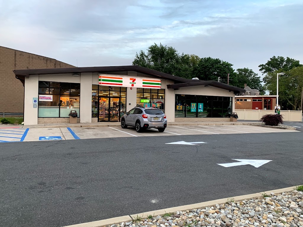 7-Eleven | 203 Darling Ave, Nutley, NJ 07110, USA | Phone: (973) 661-2037