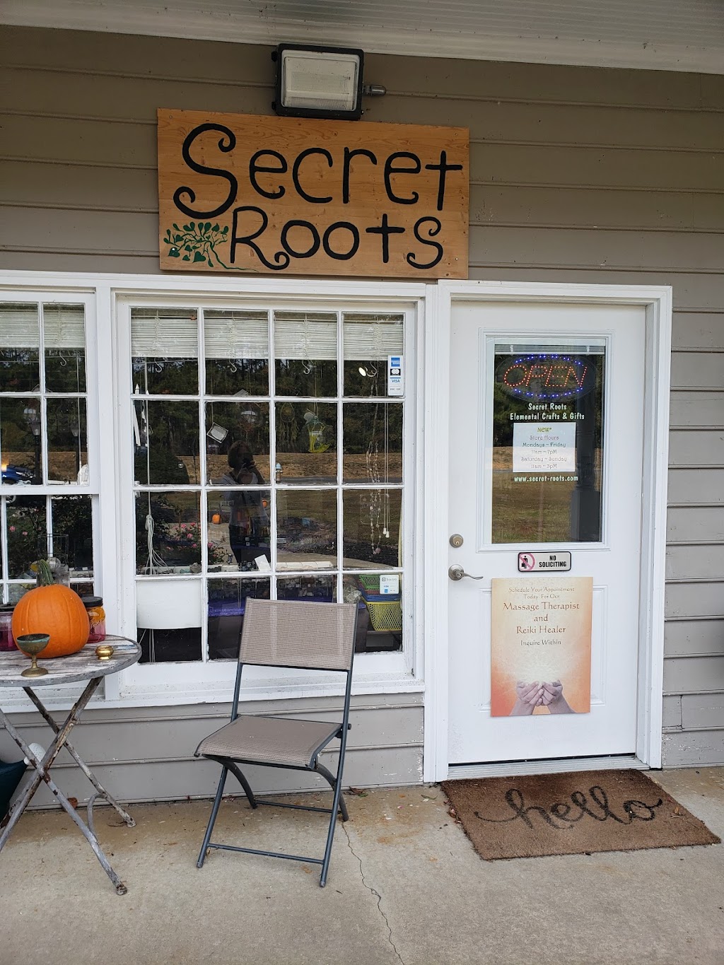 Secret Roots, LLC | 1685 Anderson Hwy, Powhatan, VA 23139, USA | Phone: (804) 393-6720