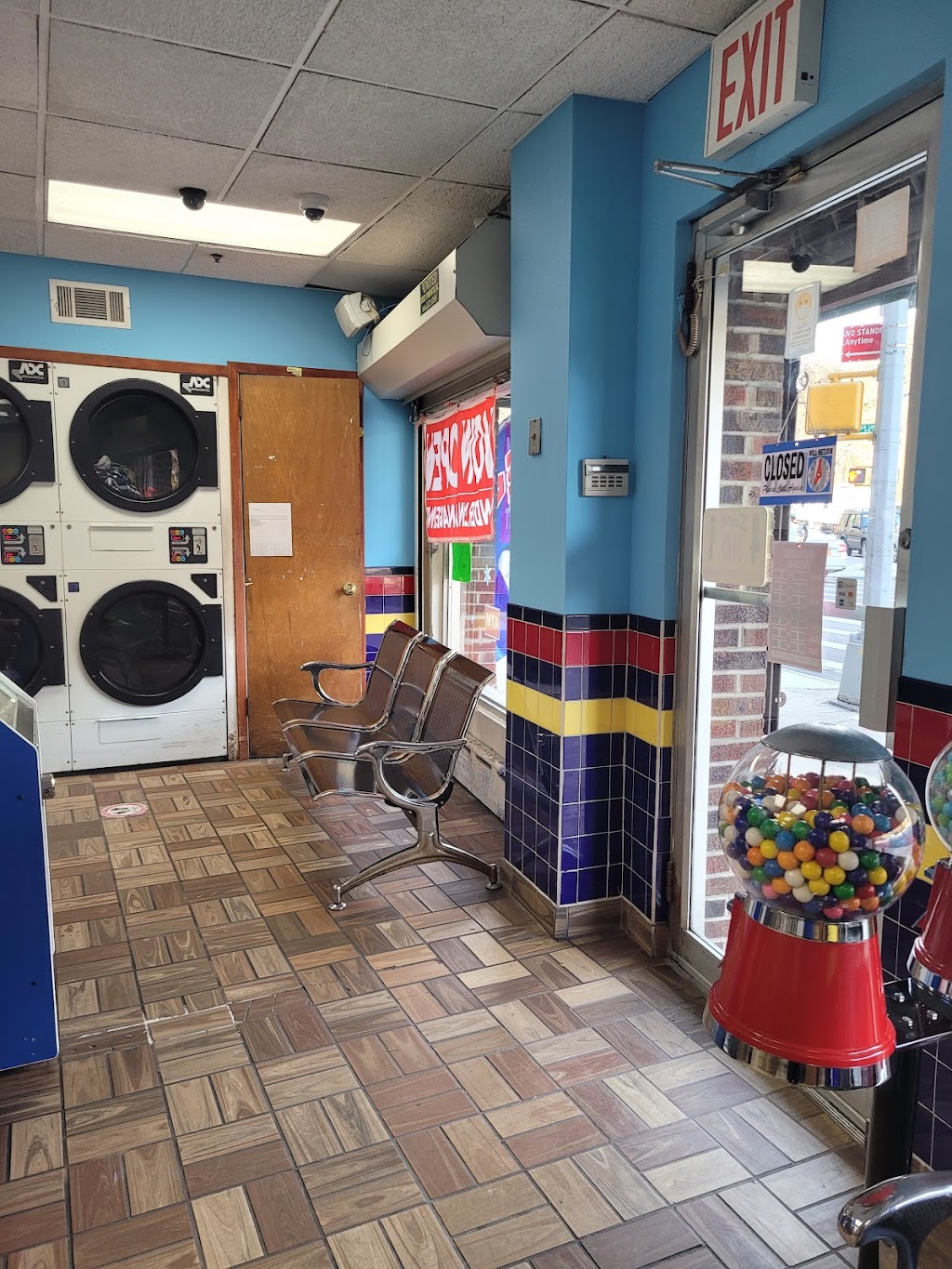 Garden Laundromat | 108-14 Myrtle Ave, Queens, NY 11418, USA | Phone: (718) 441-3164