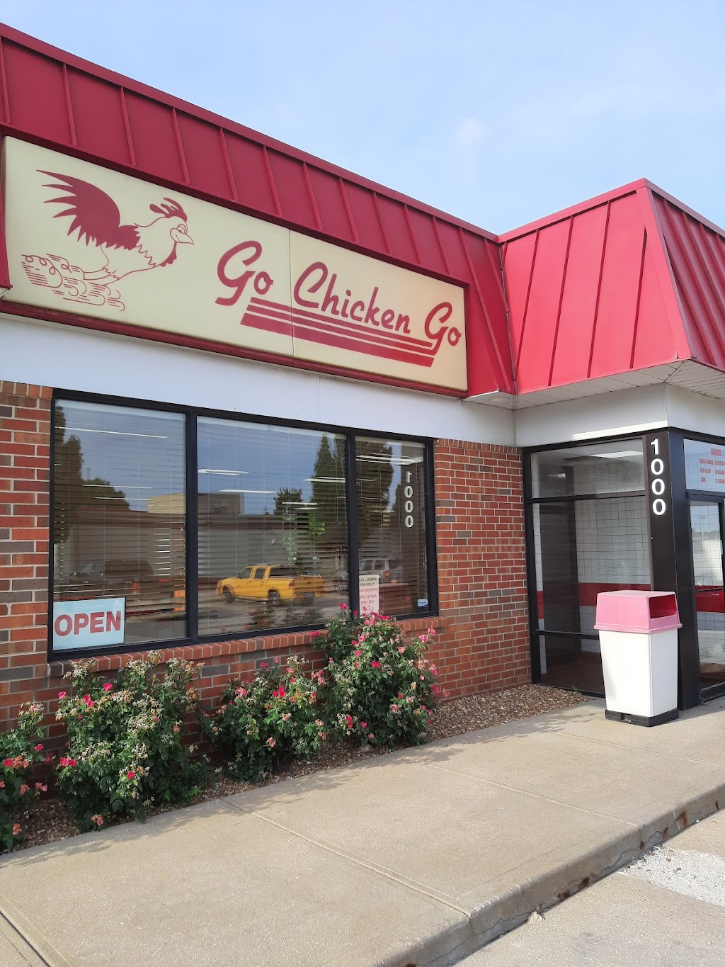 Go Chicken Go | 1000 S Harrison St, Olathe, KS 66061, USA | Phone: (913) 780-5900