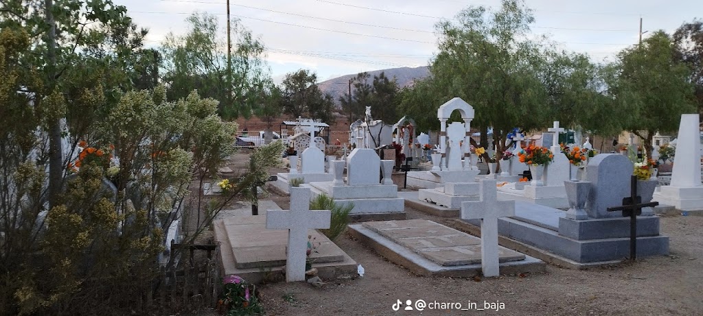 Main Graveyard Number 2 | Mexicali-Tijuana, 21503 B.C., Mexico | Phone: 665 845 1475