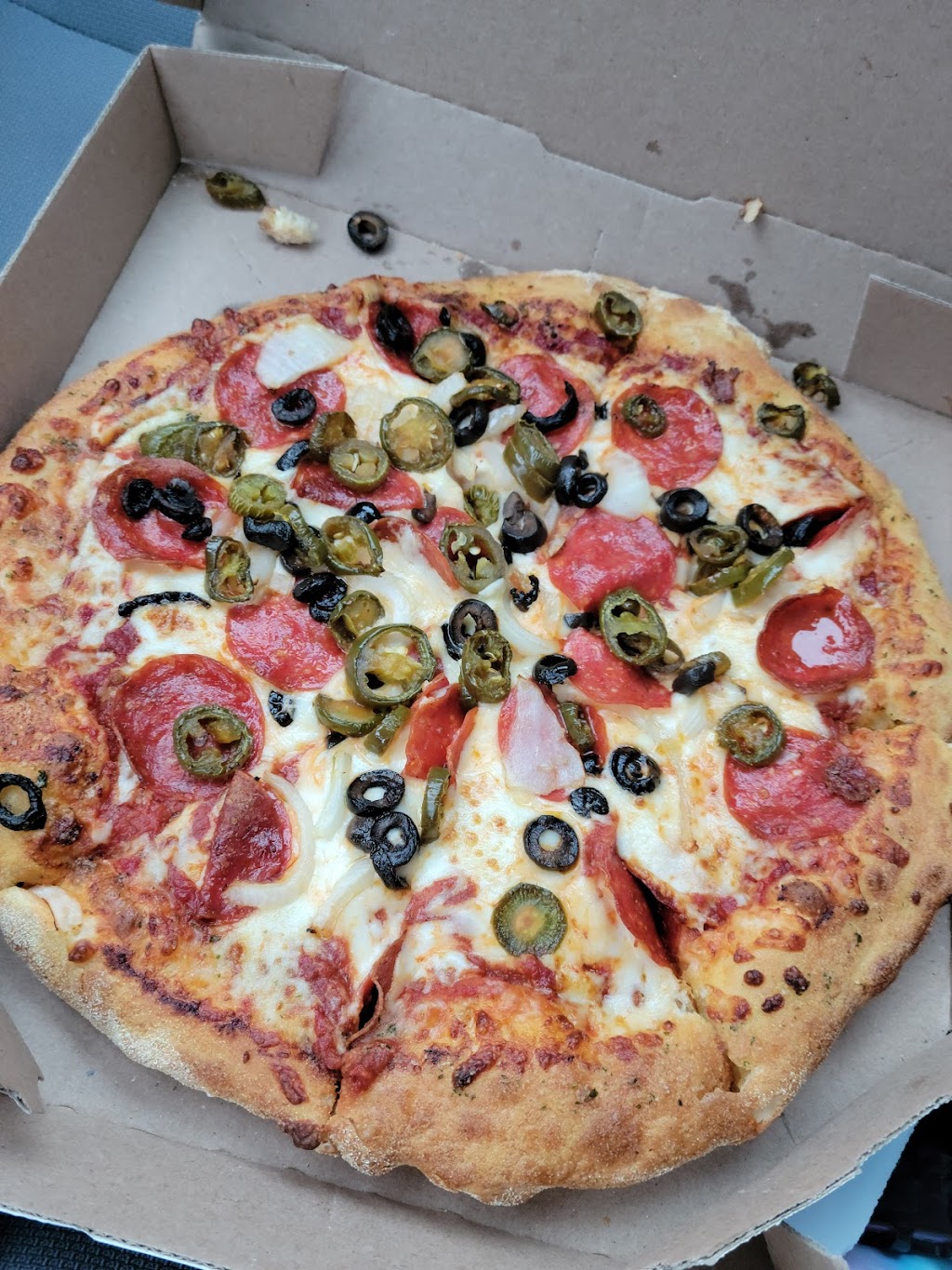 Dominos Pizza | 21697 21 Mile Rd, Macomb, MI 48044, USA | Phone: (586) 598-6300