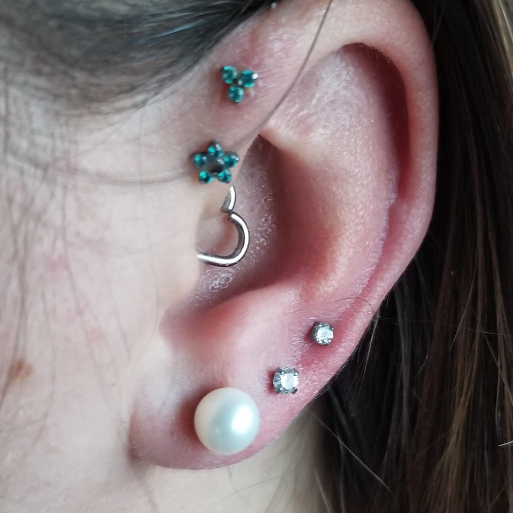 Lindas Body Piercing | 12110 S Meridian # 1, Puyallup, WA 98373, USA | Phone: (253) 841-4898