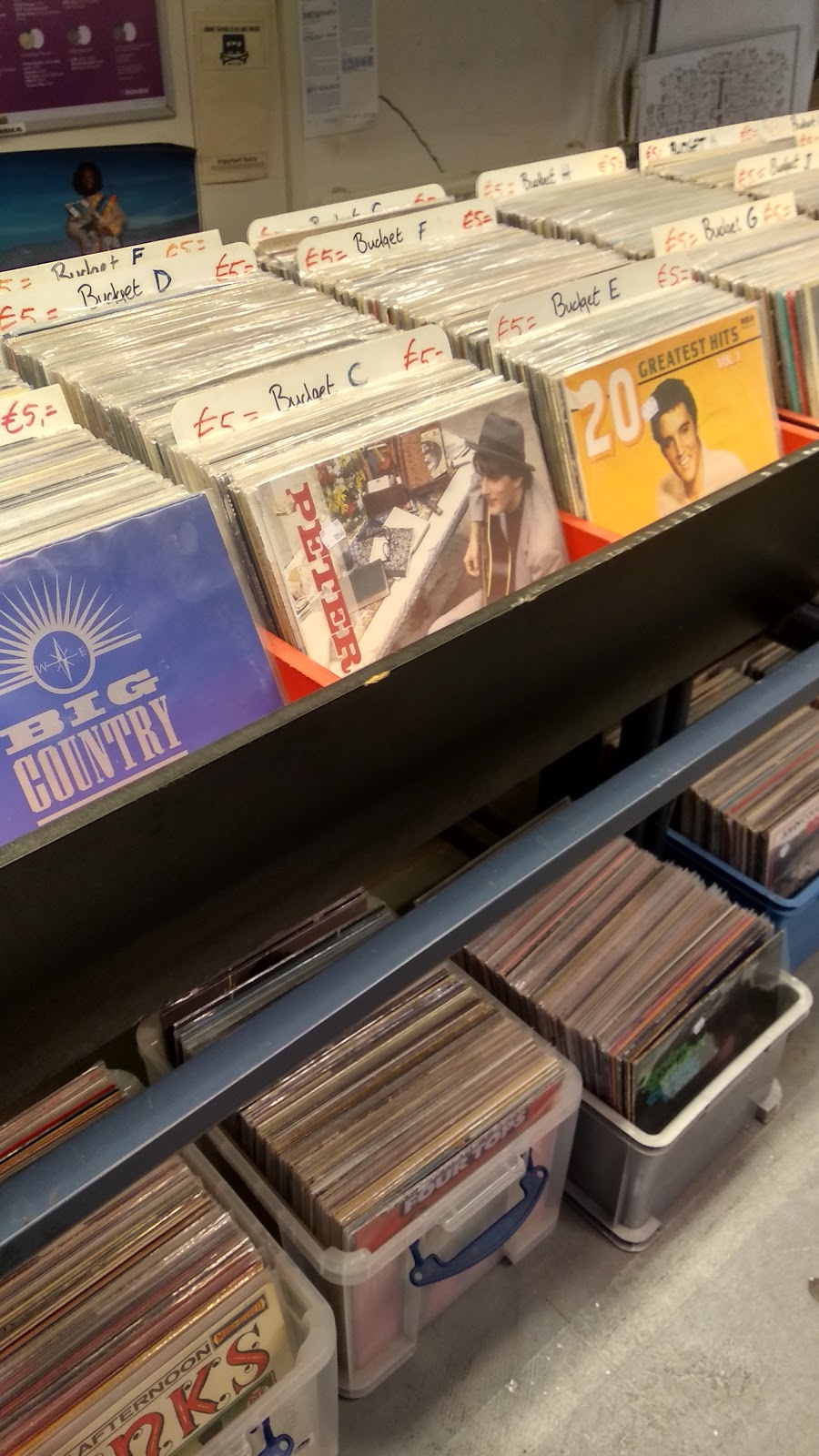 RecordFriend Elpees | Sint Antoniesbreestraat 64, 1011 HB Amsterdam, Netherlands | Phone: 06 51643022