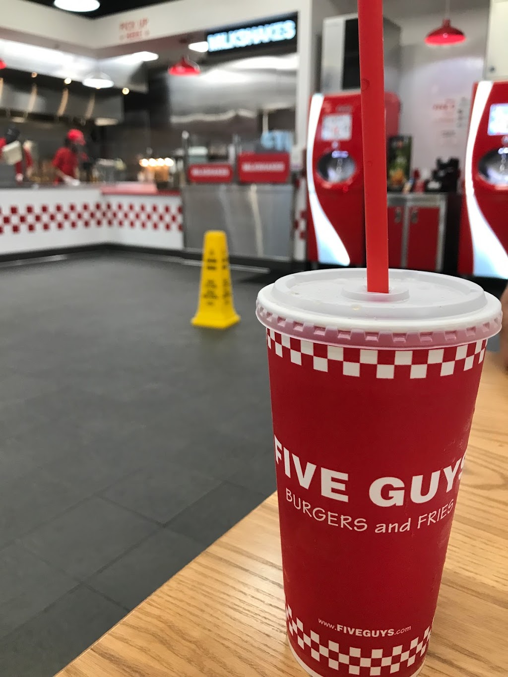 Five Guys | 15869 Fountain Plaza Dr, Ellisville, MO 63017, USA | Phone: (636) 527-9844