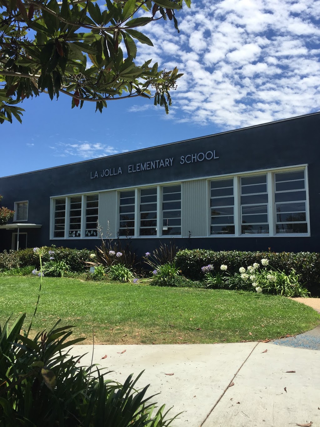 La Jolla Elementary School | 1111 Marine St, La Jolla, CA 92037 | Phone: (858) 454-7196